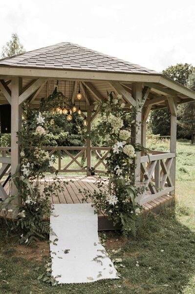 Lilita un Laurens | LU Botāniskā dārza šķūnis