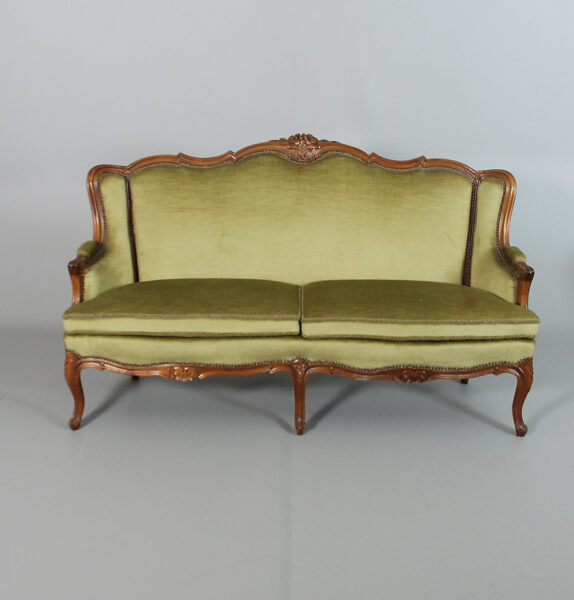 Rokoko stila dīvāns zaļā krāsā (noma)