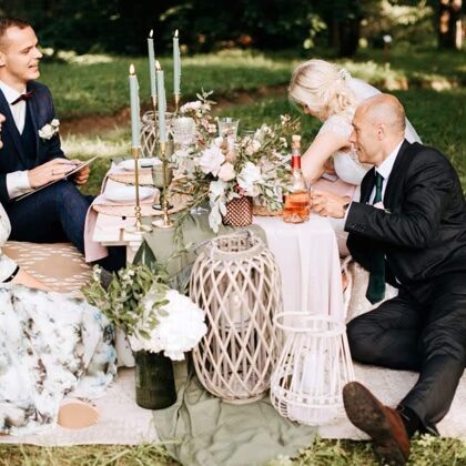 Оформление свадебной остановки